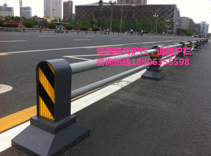 道路護(hù)欄，道路隔離柱，隔離墩