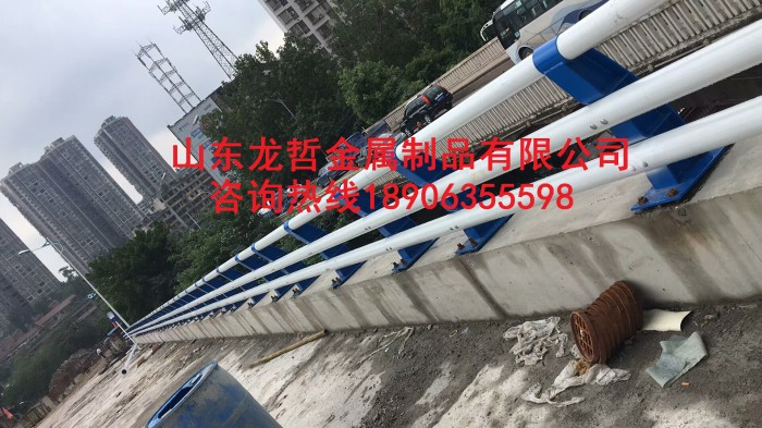 橋梁防撞護(hù)欄，防撞立柱